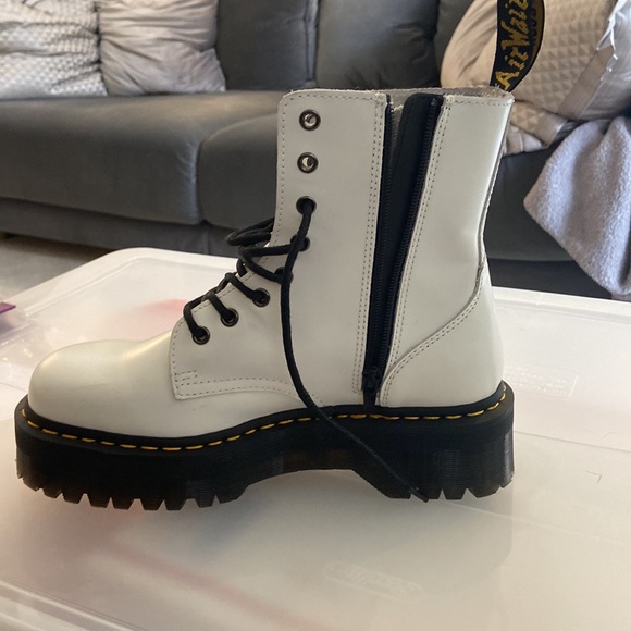 *SOLD* Doc Marten Jadon UK version white platform side zip boot size 8.5 - Picture 6 of 16